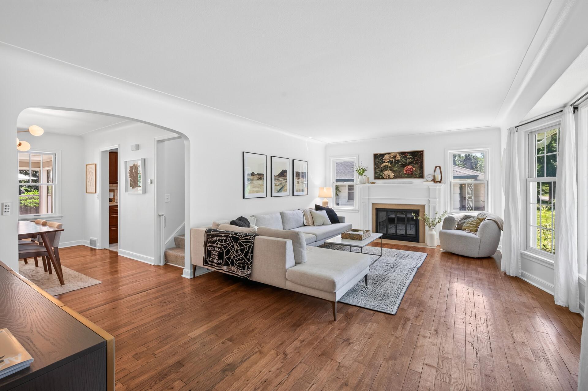 Spacious LR with hardwood floors & Coved ceilings!