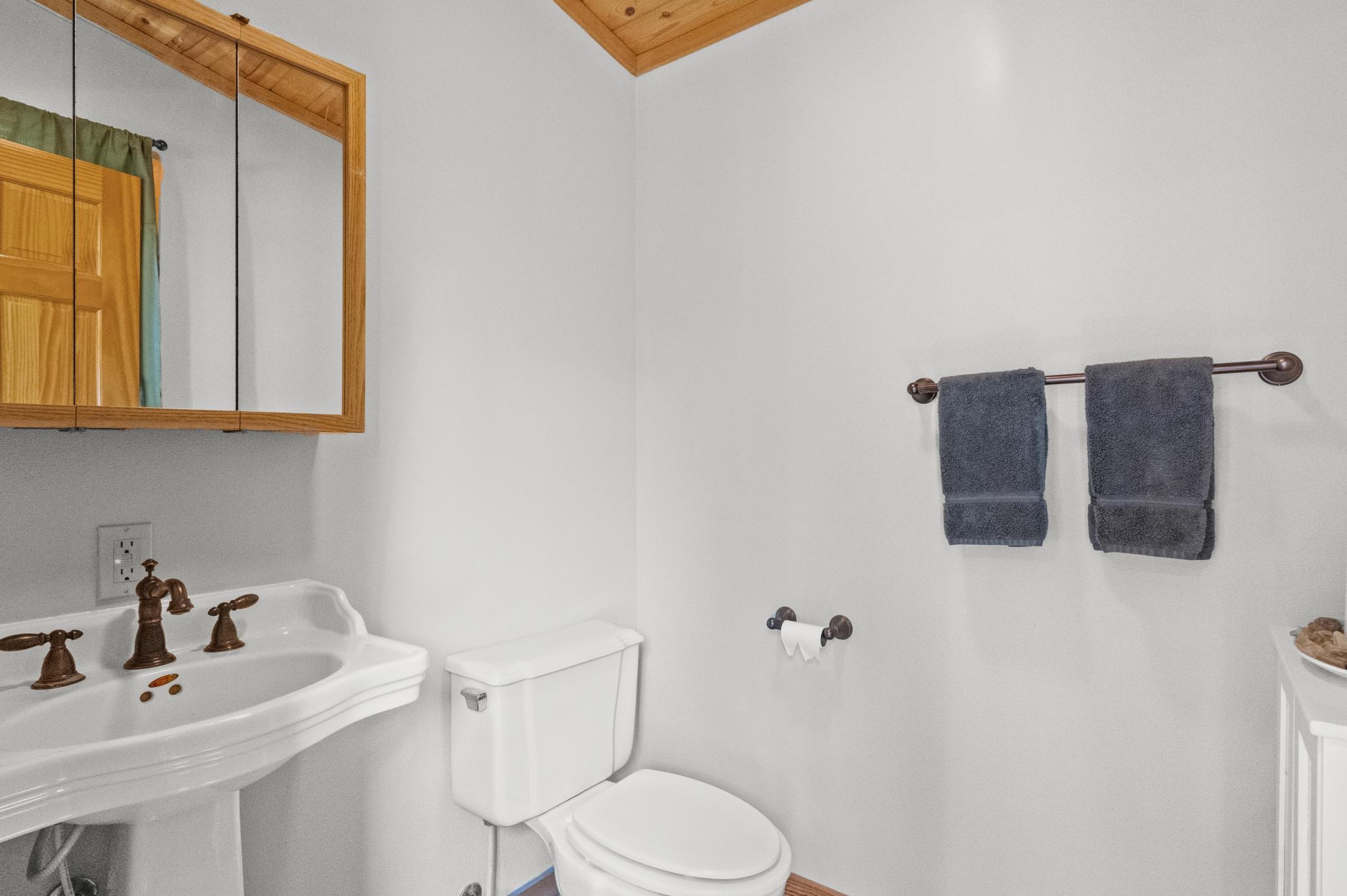 8590 Sara Road (44).jpg