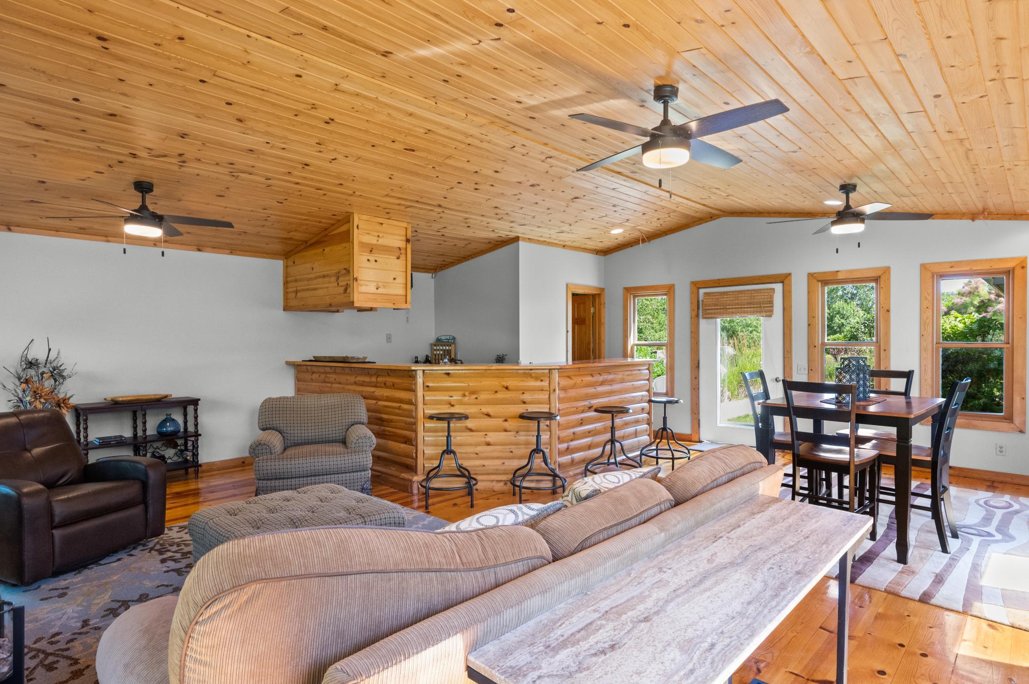 8590 Sara Road (48).jpg