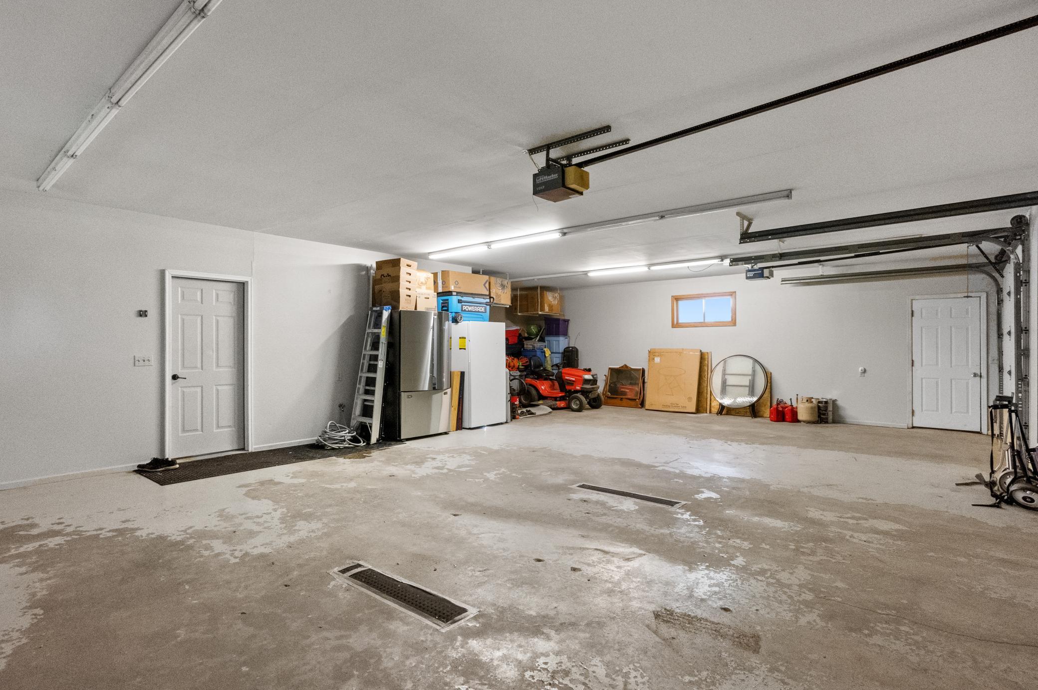 8590 Sara Road (66).jpg