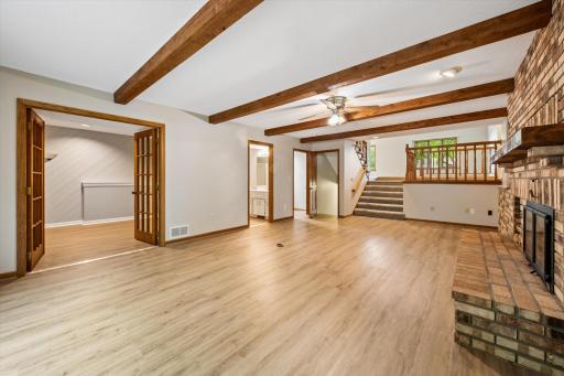 460 Oakhill Road, Chaska, MN 55318