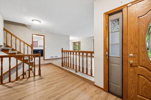460 Oakhill Road, Chaska, MN 55318
