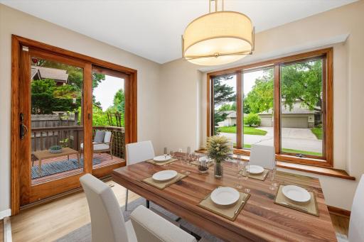 460 Oakhill Road, Chaska, MN 55318