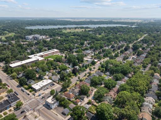 Walkable to parks, schools, lakes and more!