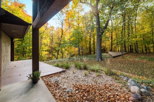 606 Carver Beach Road, Chanhassen, MN 55317