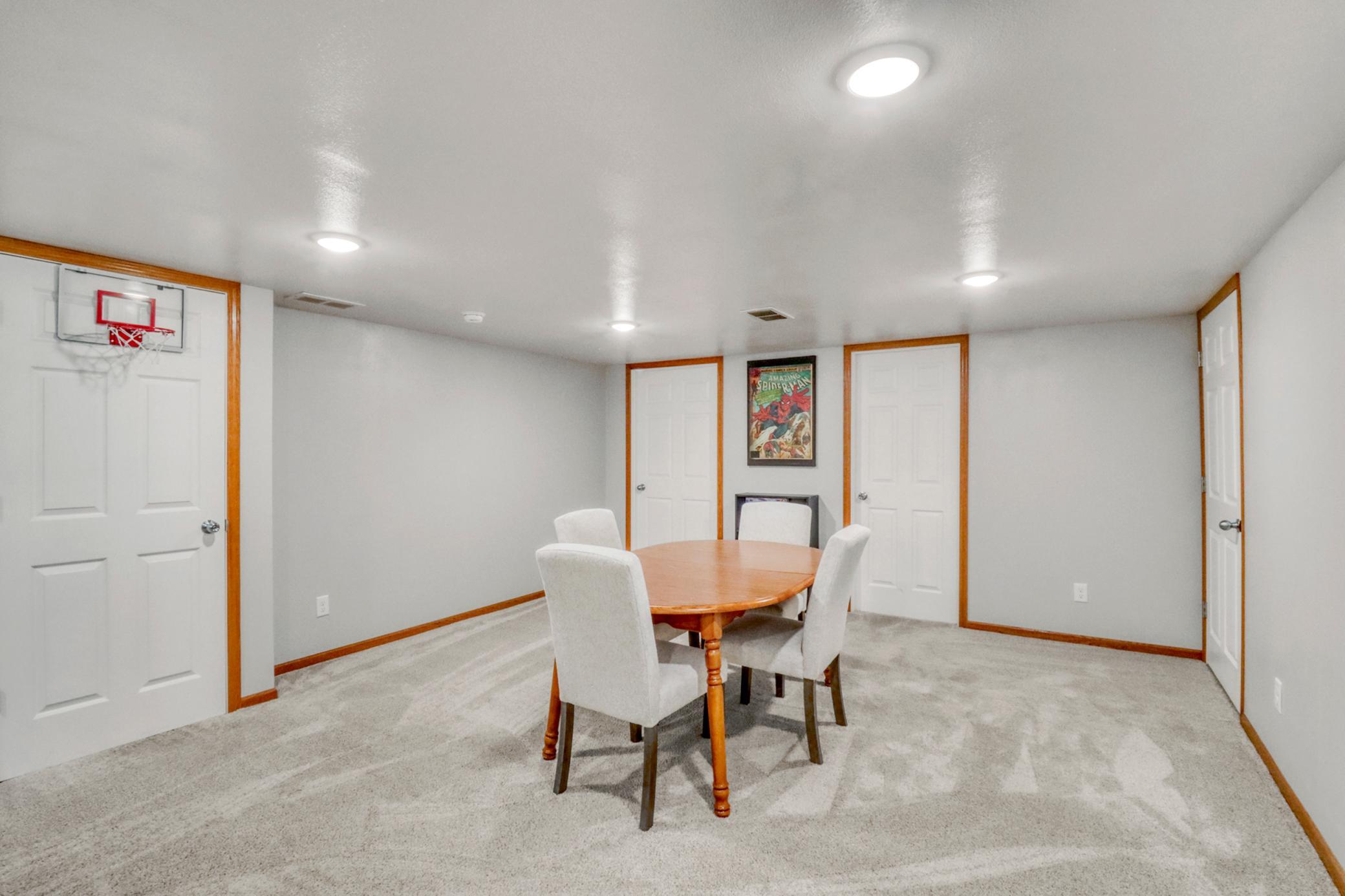 Basement1_5.JPG