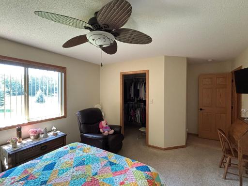 3807 N Eagle Road, Willmar, MN 56201