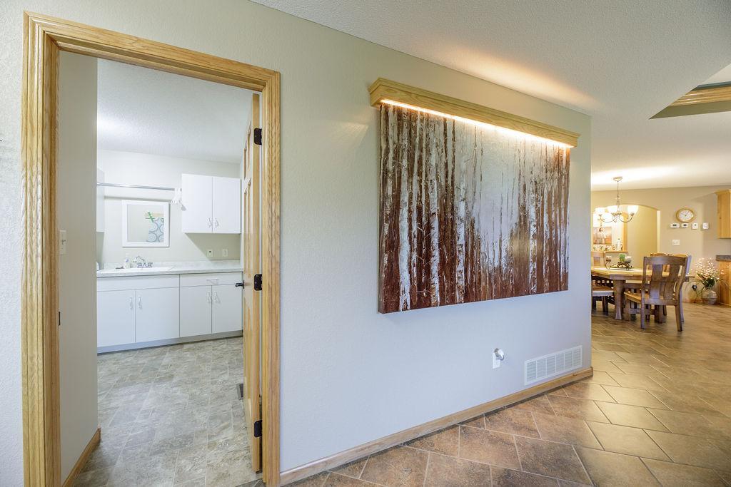 From foyer to laundry rm
