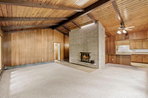 8274 Hidden Bay Trail N, Lake Elmo, MN 55042