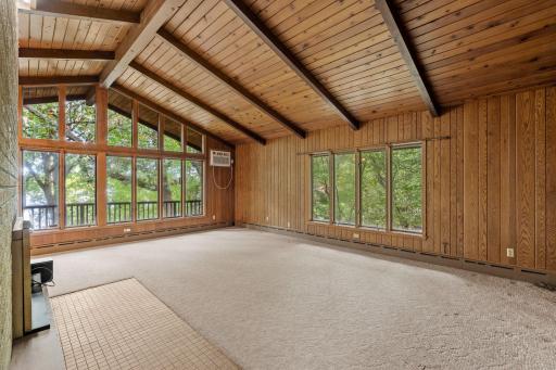 8274 Hidden Bay Trail N, Lake Elmo, MN 55042