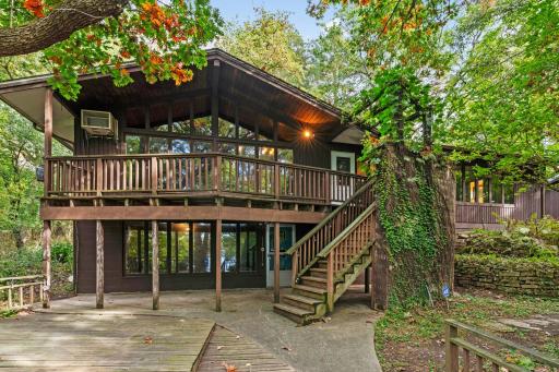 8274 Hidden Bay Trail N, Lake Elmo, MN 55042