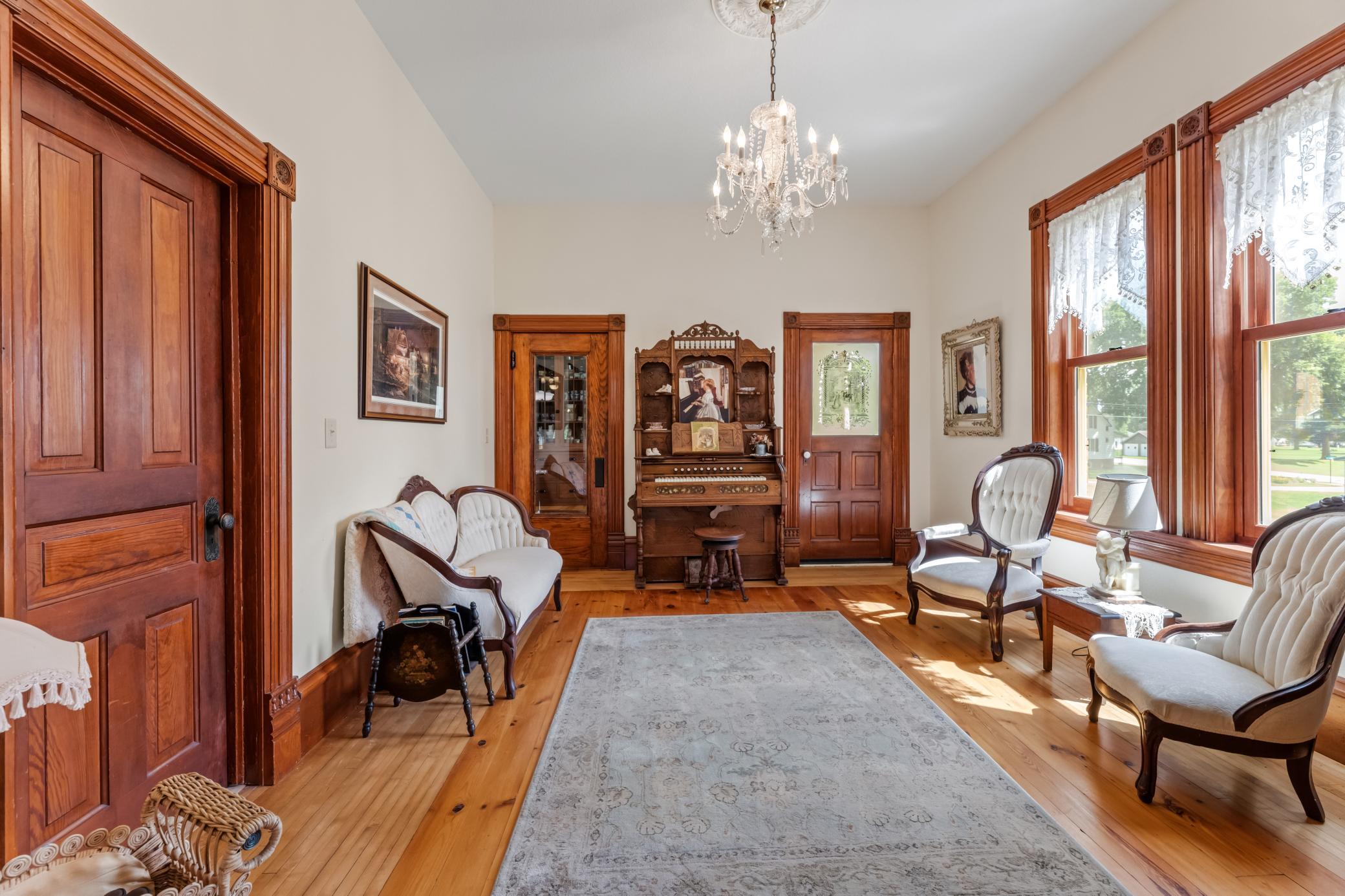 22961 Church St Ettrick WI (17).jpg