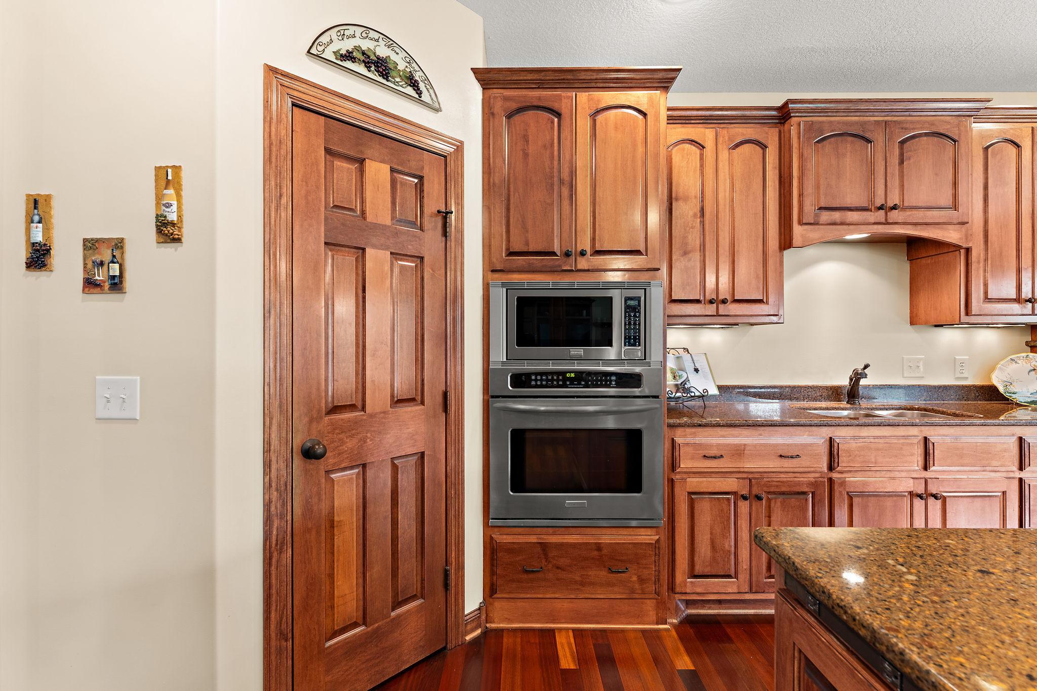 Kitchen-pantry access