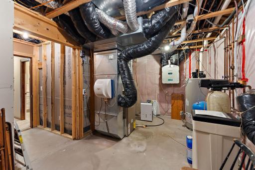 Bsmt Storage