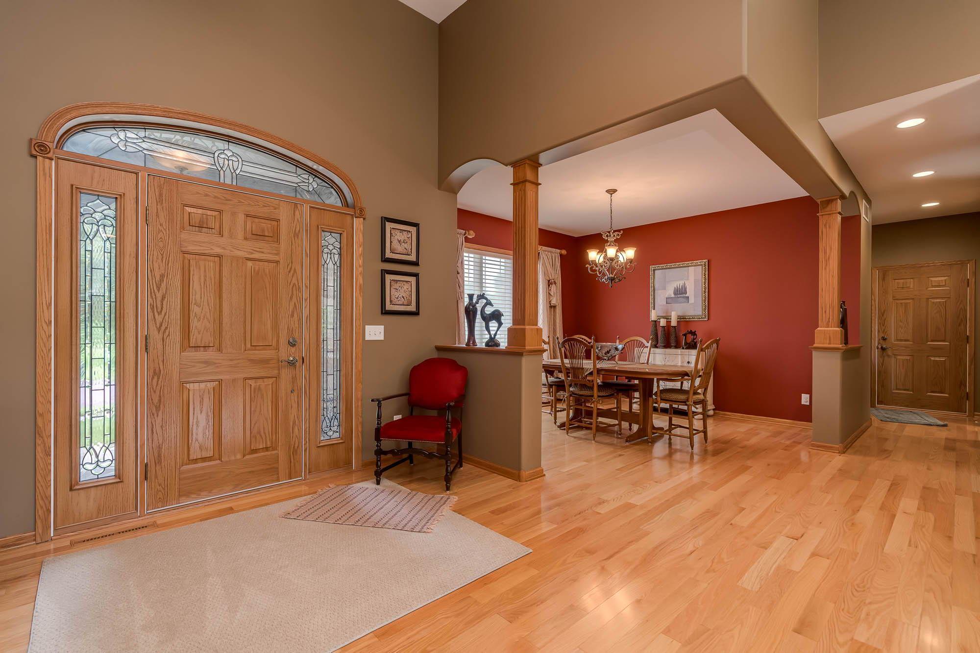 5-web-or-mls-117-grovebrook-drive.jpg