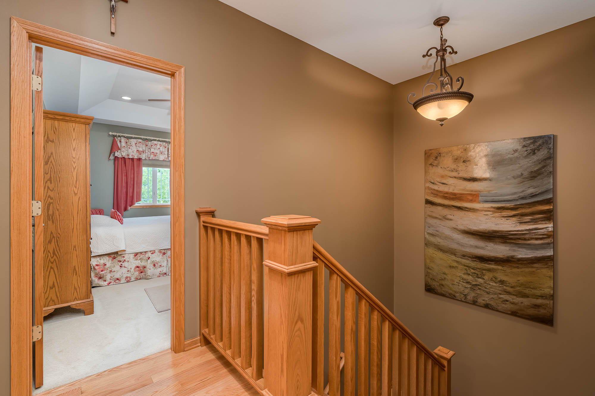 30-web-or-mls-117-grovebrook-drive.jpg