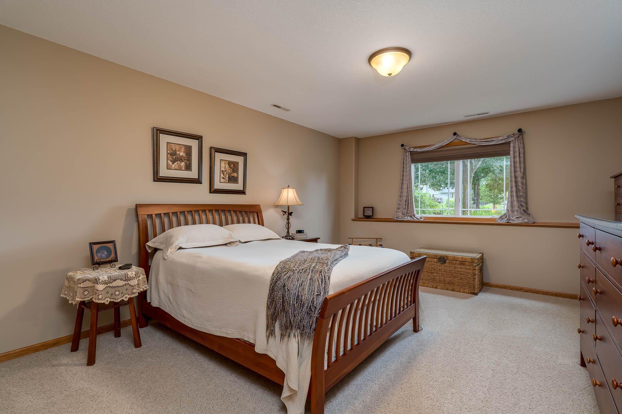 39-web-or-mls-117-grovebrook-drive.jpg