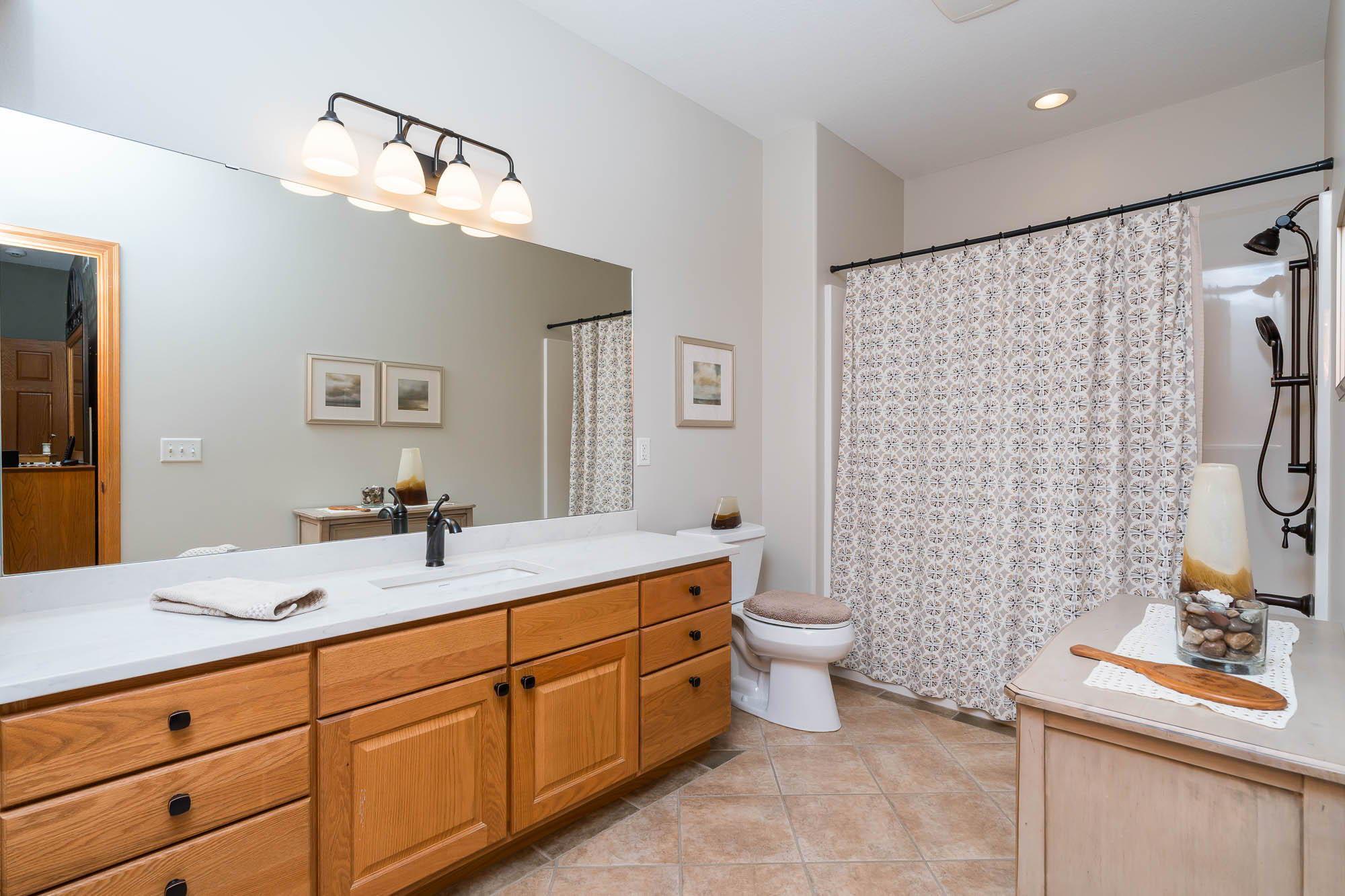 26-web-or-mls-117-grovebrook-drive.jpg