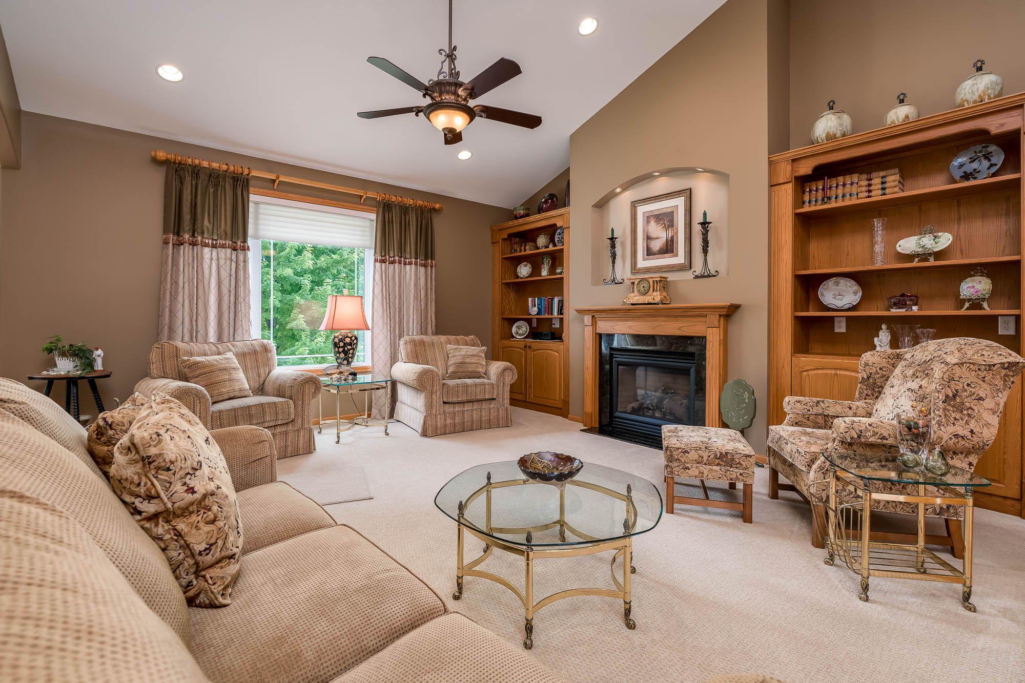 7-web-or-mls-117-grovebrook-drive.jpg