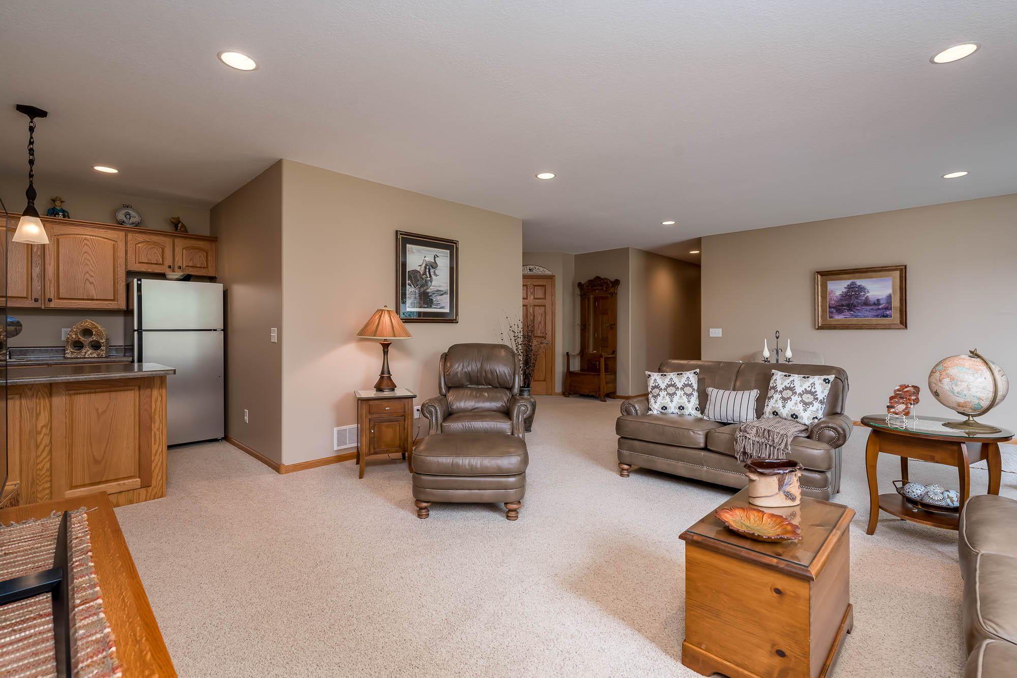 33-web-or-mls-117-grovebrook-drive.jpg
