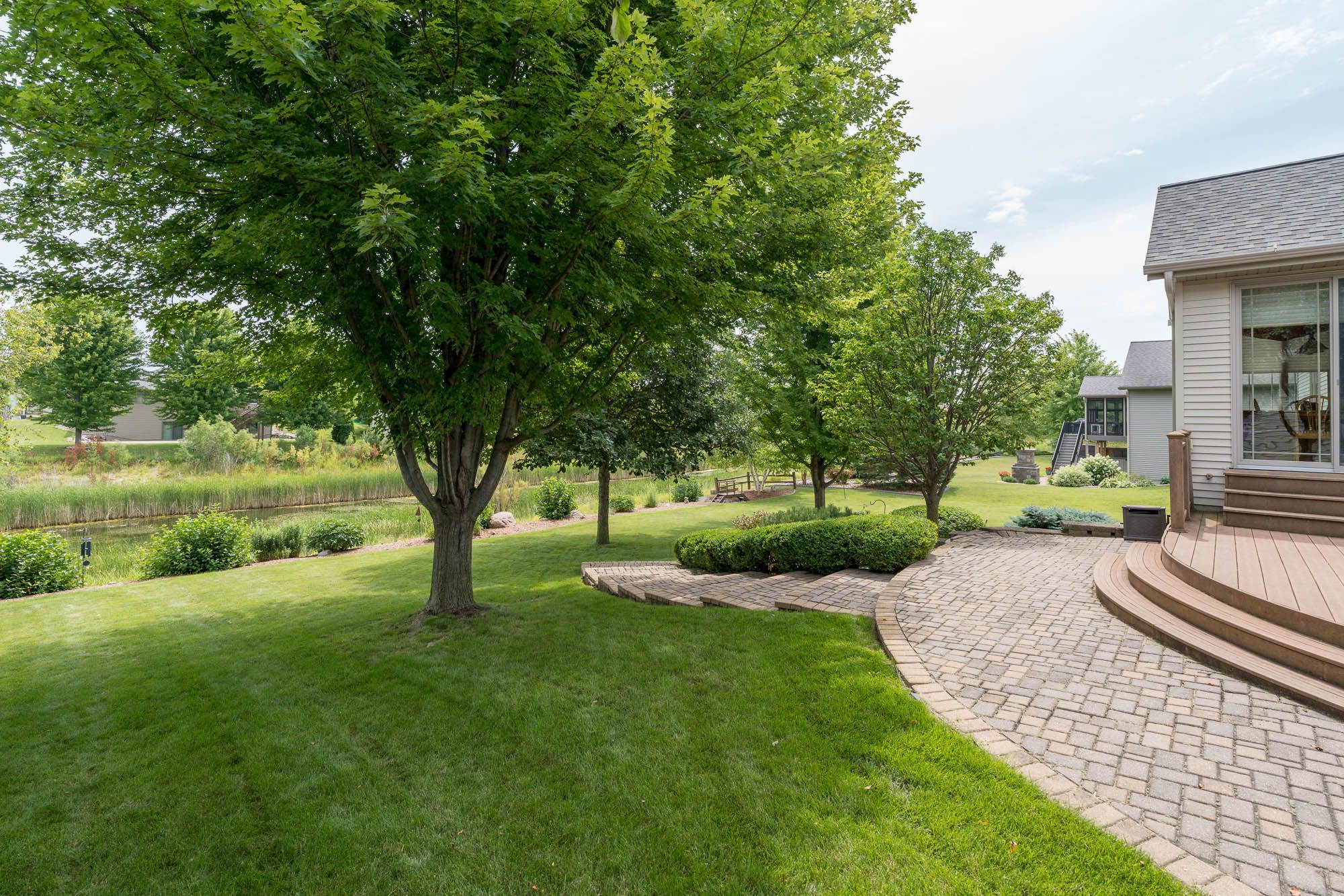 51-web-or-mls-117-grovebrook-drive.jpg