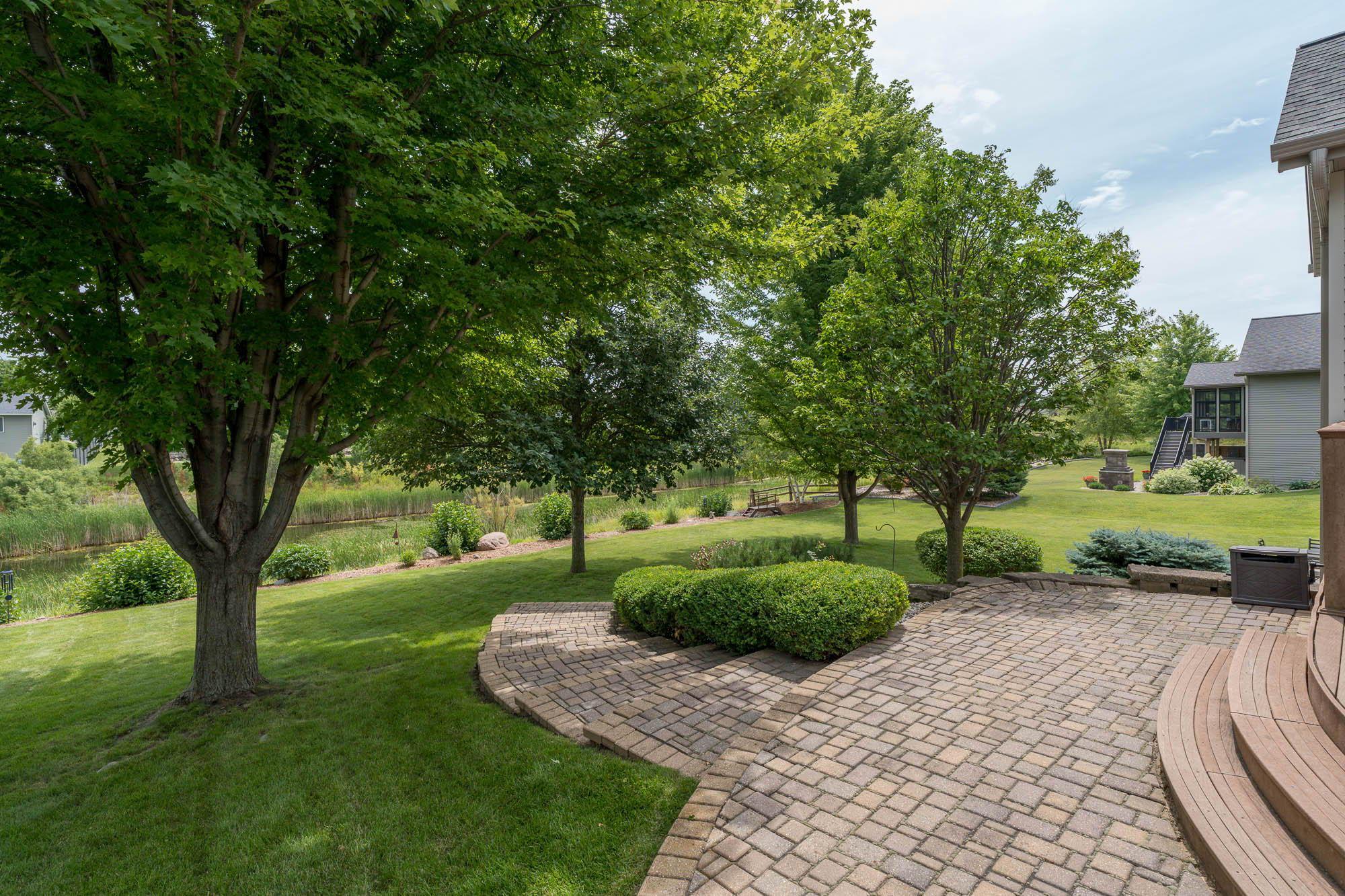 50-web-or-mls-117-grovebrook-drive.jpg