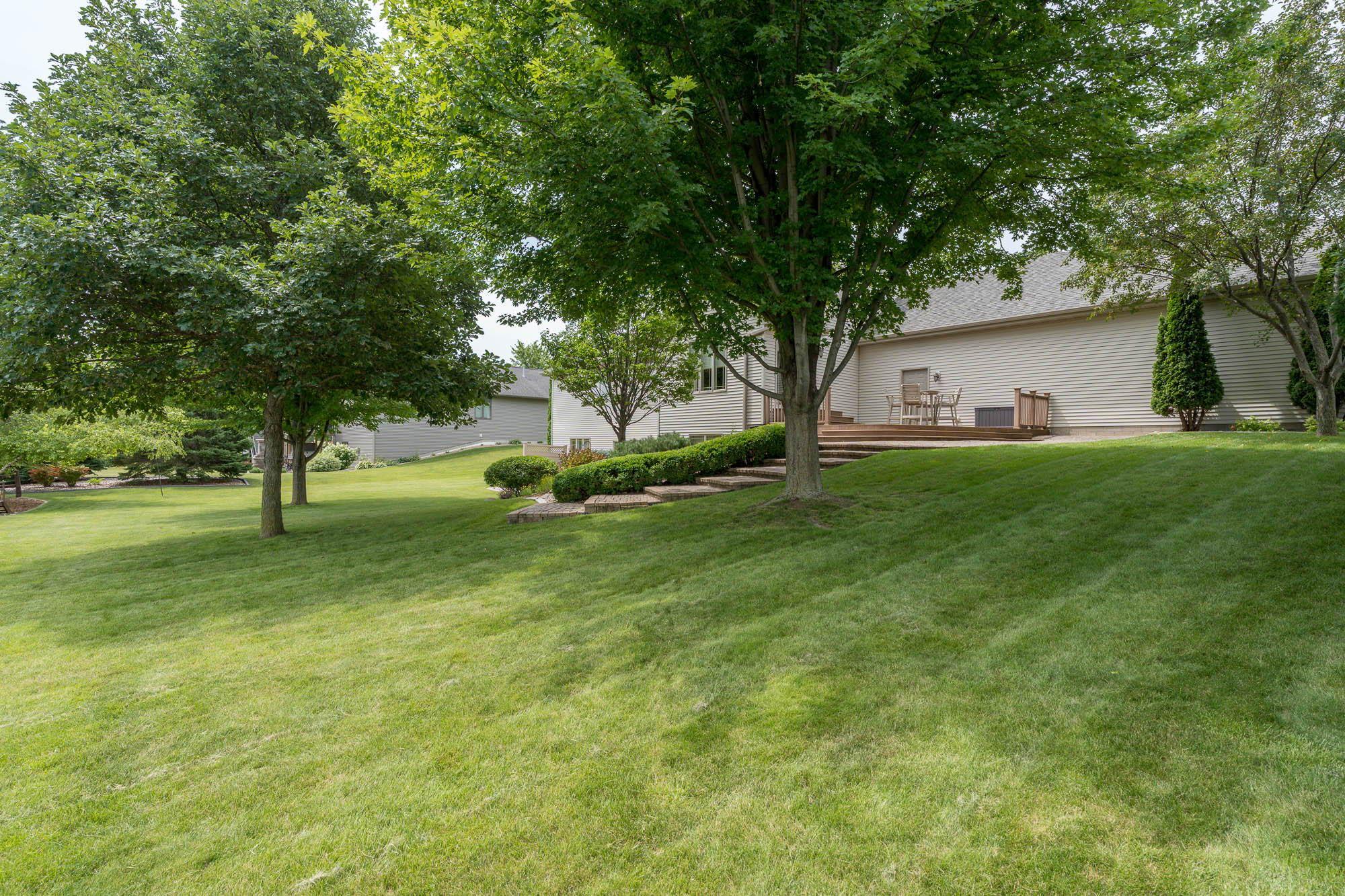 53-web-or-mls-117-grovebrook-drive.jpg