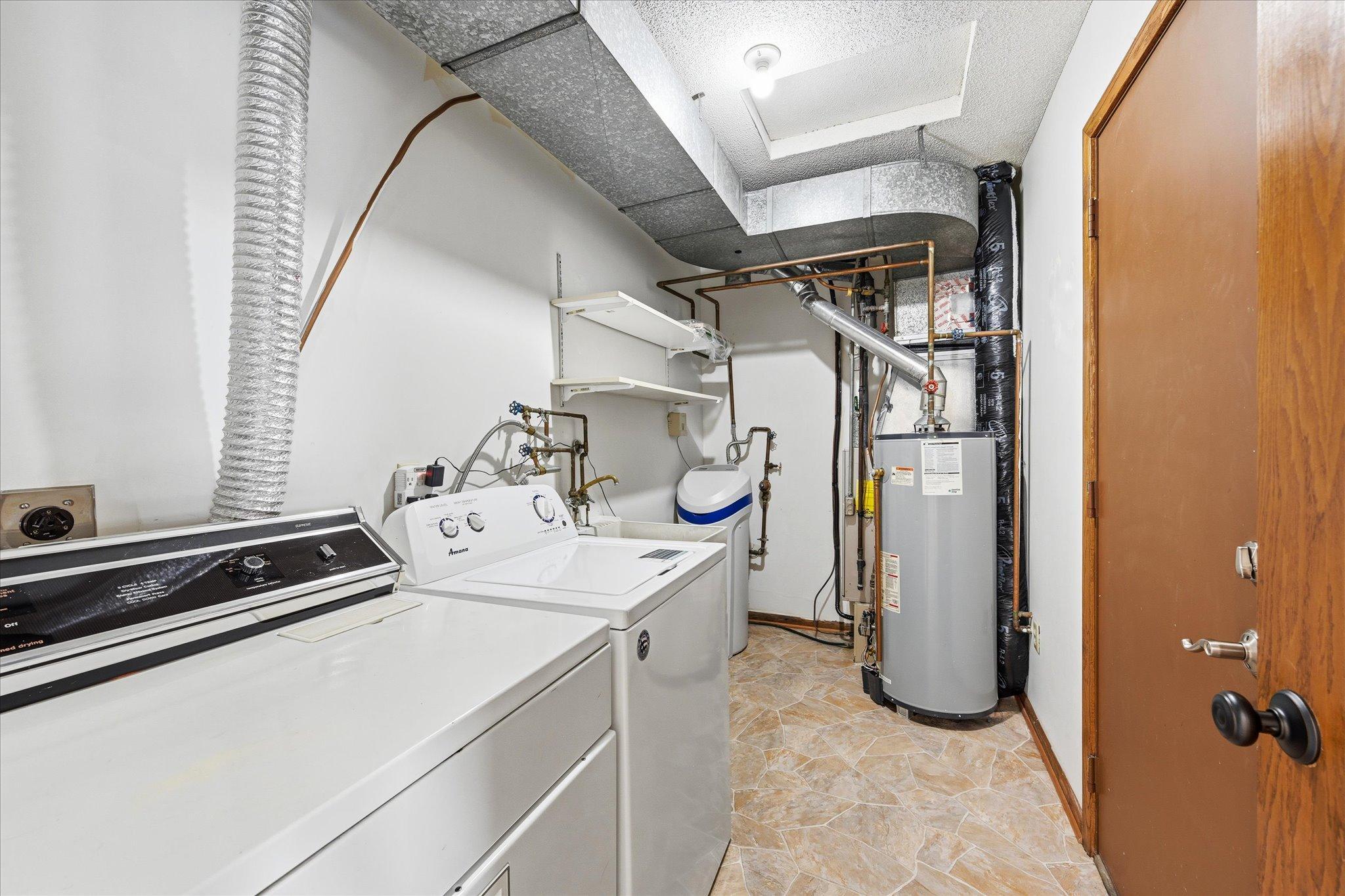 Laundry with storage