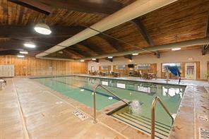 Clubhouse Public Pool