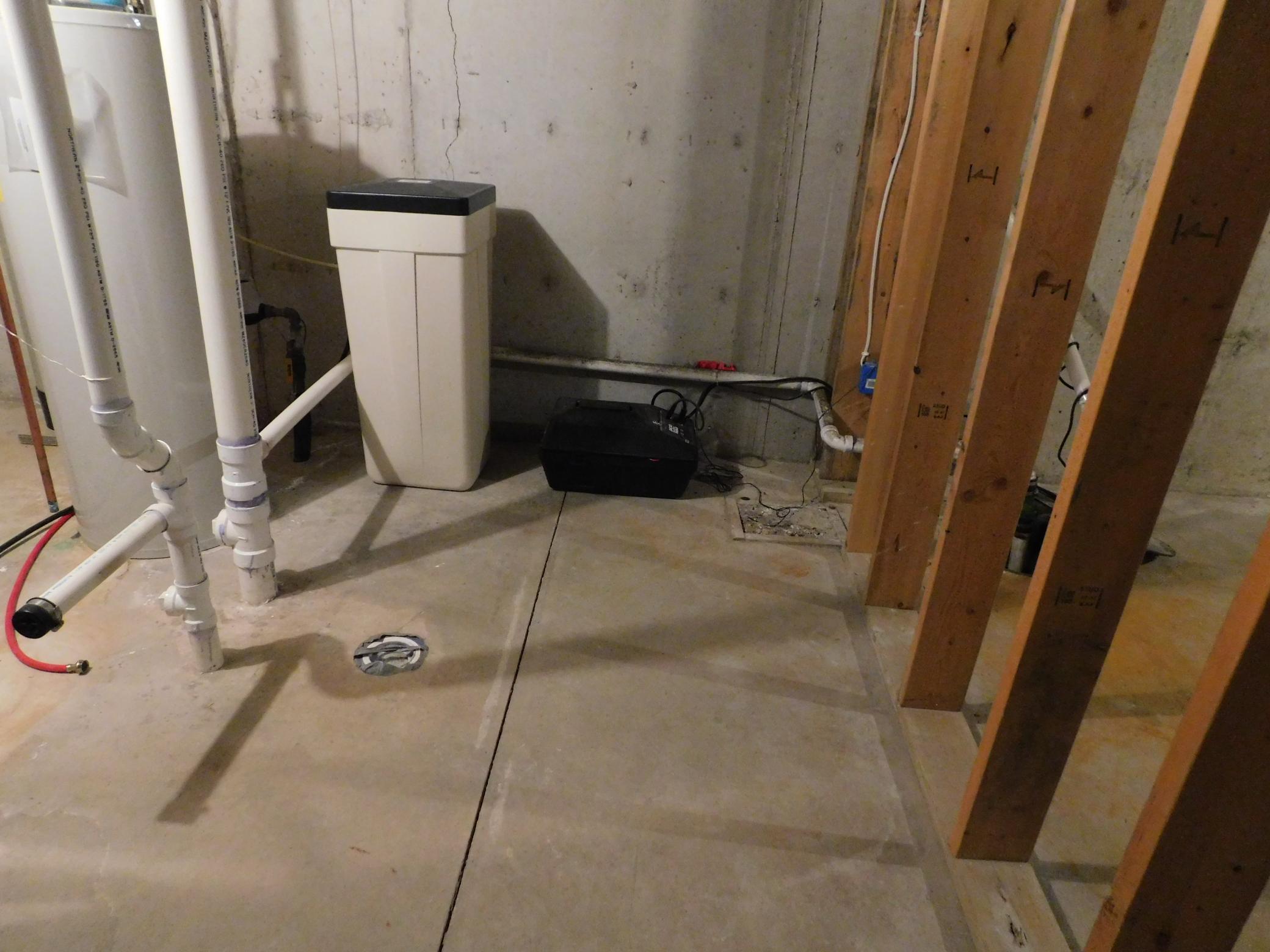 bathroom RI in basemend