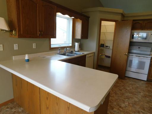 840 Lakeridge Place, West Fargo, ND 58078