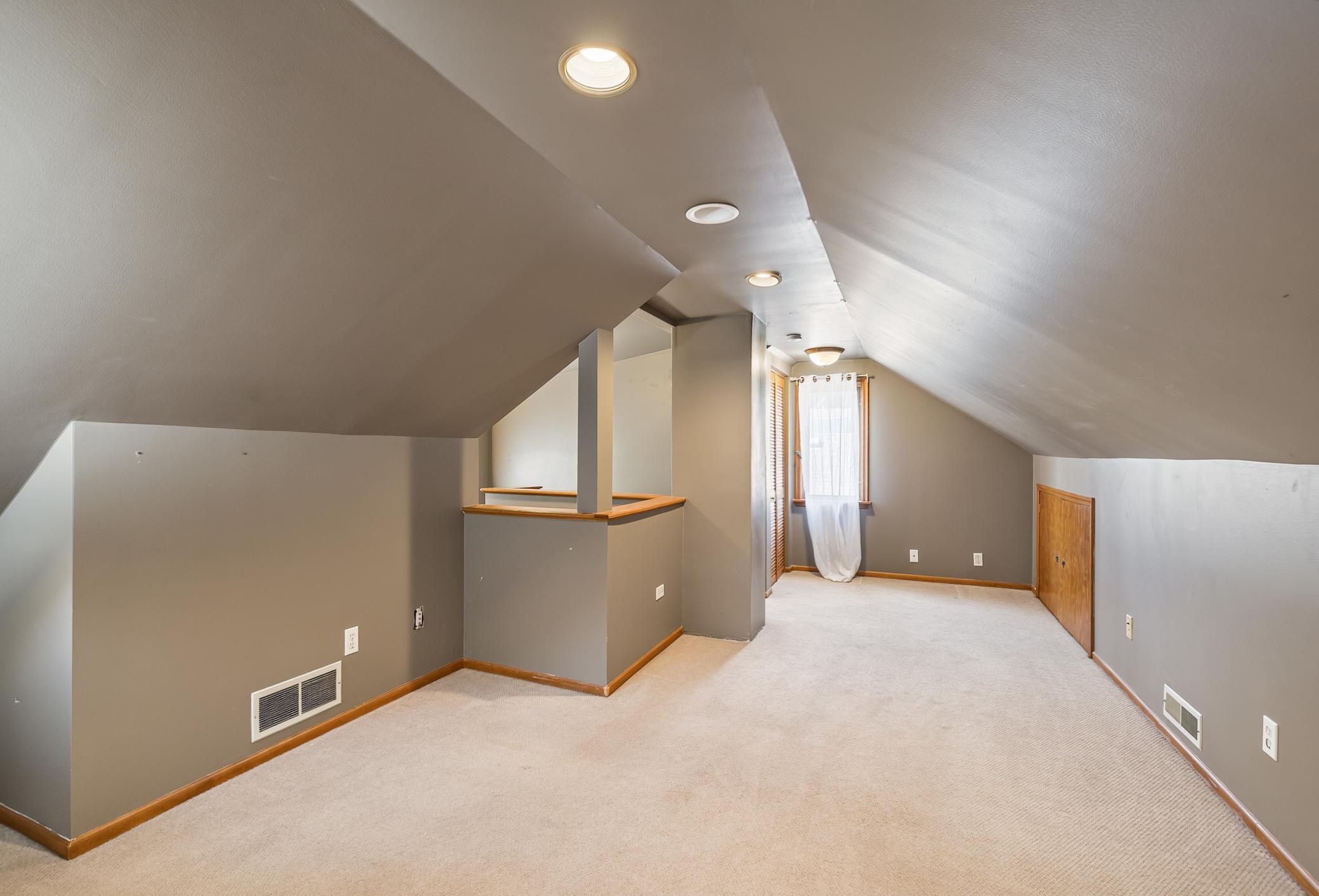 Upper bedroom