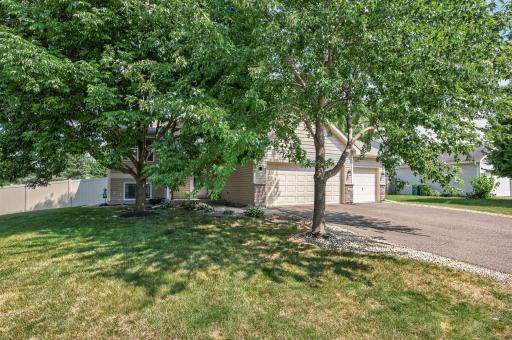 608 Dillon Avenue N, Montrose, MN 55363
