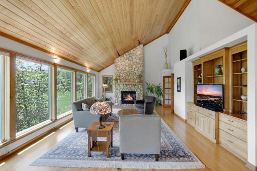 502 Shoreline Drive, Wayzata, MN 55391