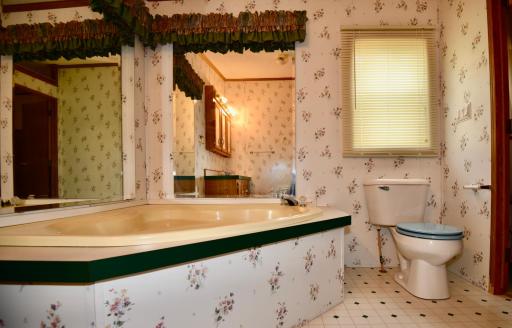 805 2nd Street NE, 805, Milaca, MN 56353