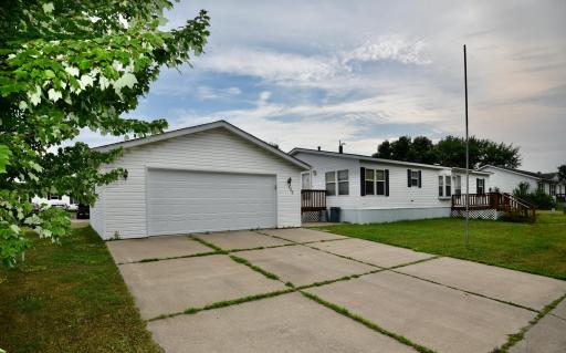 805 2nd Street NE, 805, Milaca, MN 56353