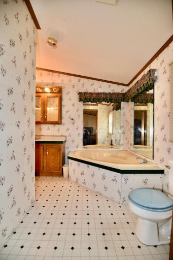 805 2nd Street NE, 805, Milaca, MN 56353
