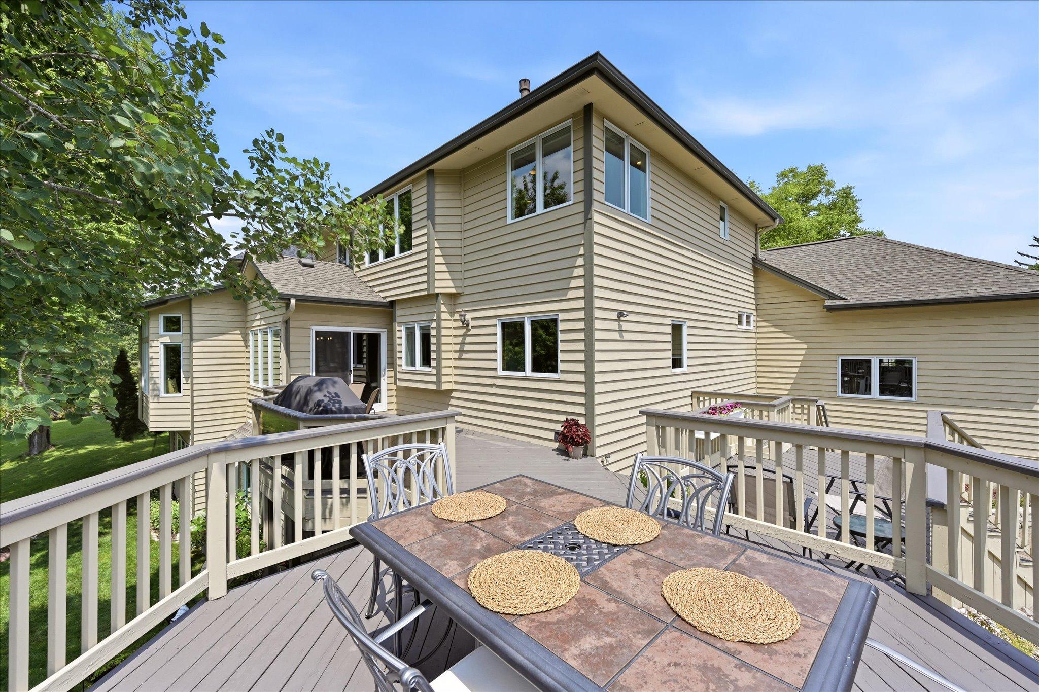 Huge Deck
