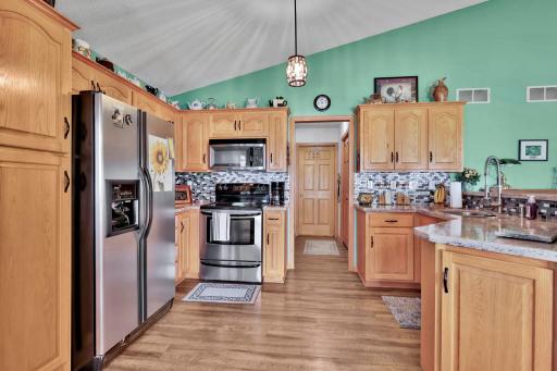 Granite Countertops - Stainless Steel Appliances