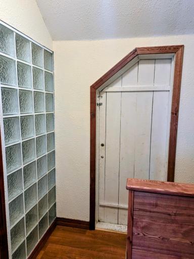 H storage area door