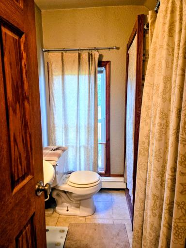 Upper level bath