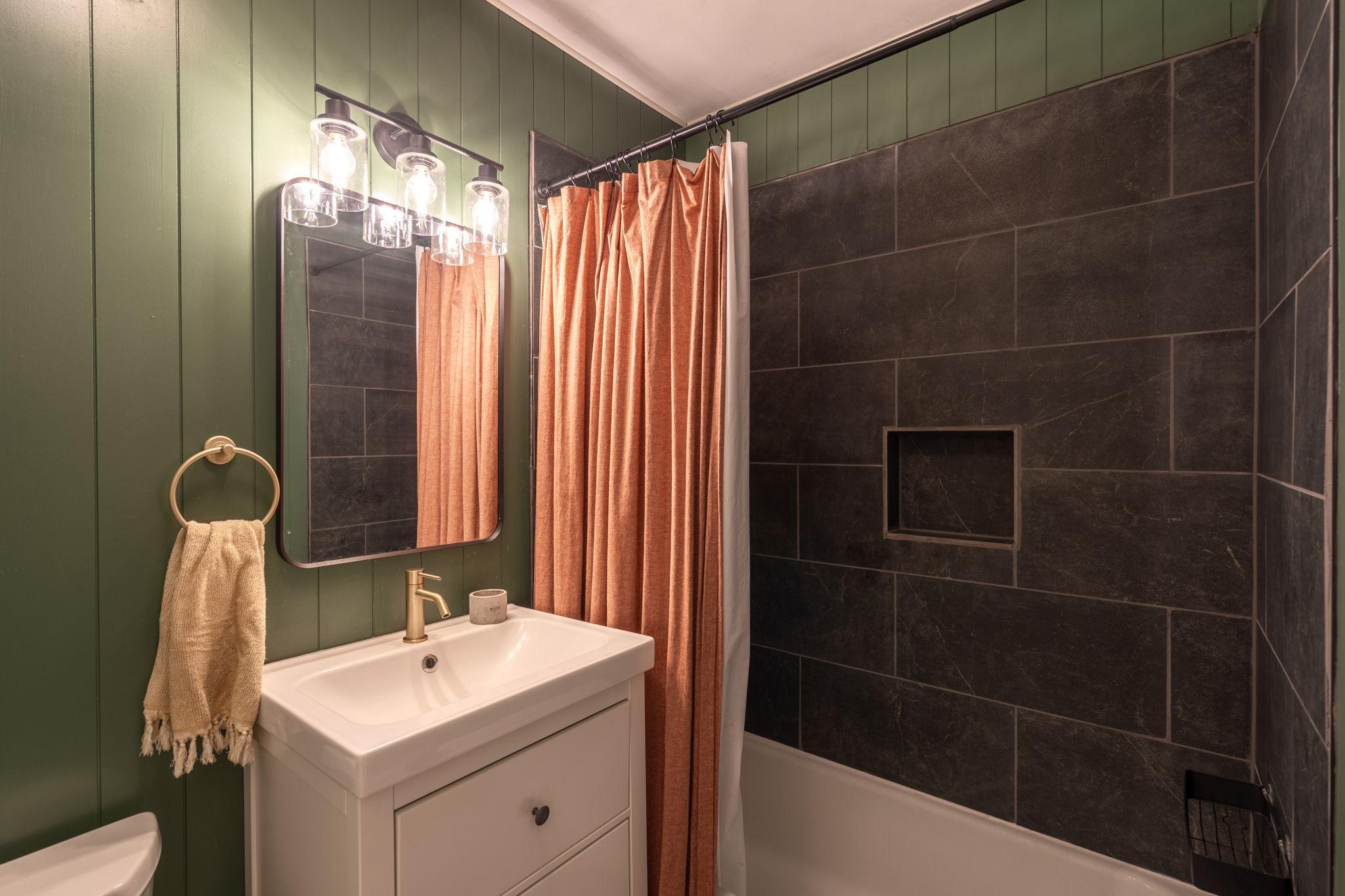 Bathroom 2 - main floor
