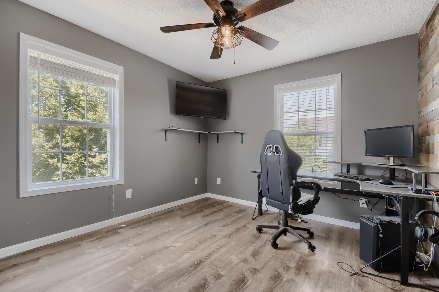 4360 Empress Dr N - Web Quality - 007 - 07 Office.jpg