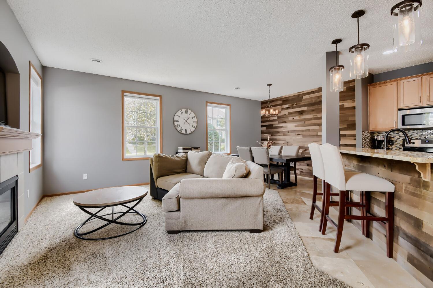 4360 Empress Dr N - Web Quality - 003 - 03 Living Room.jpg