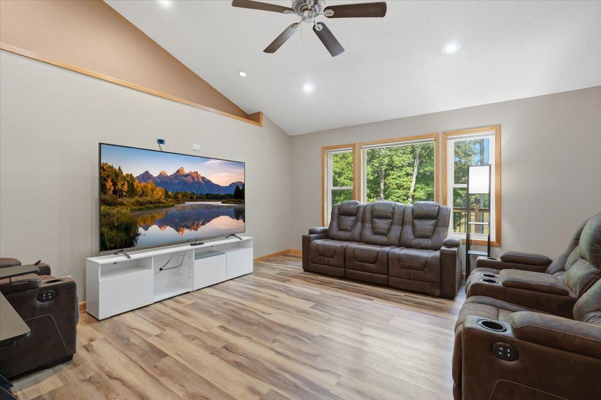 03-Living Room.jpg