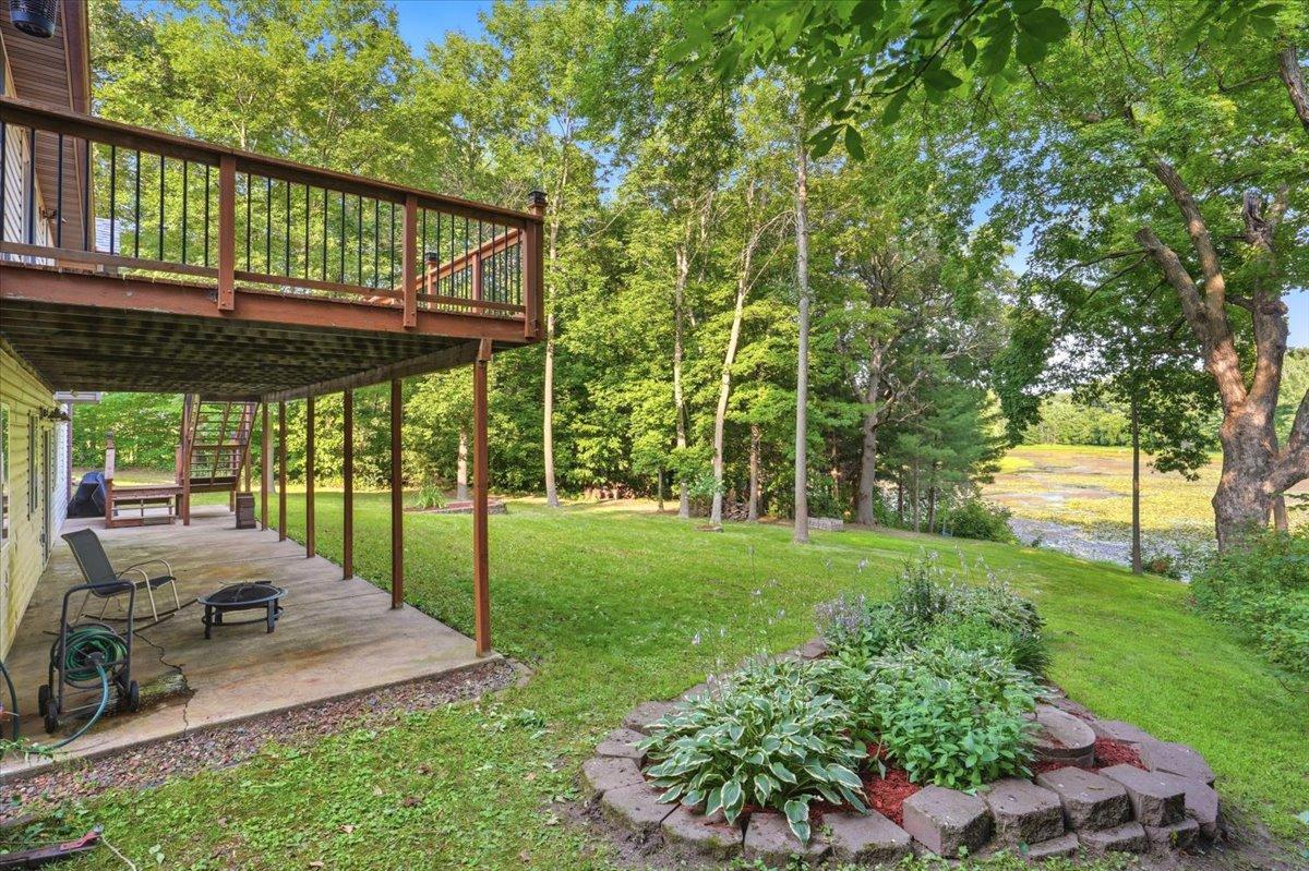 23-Backyard.jpg