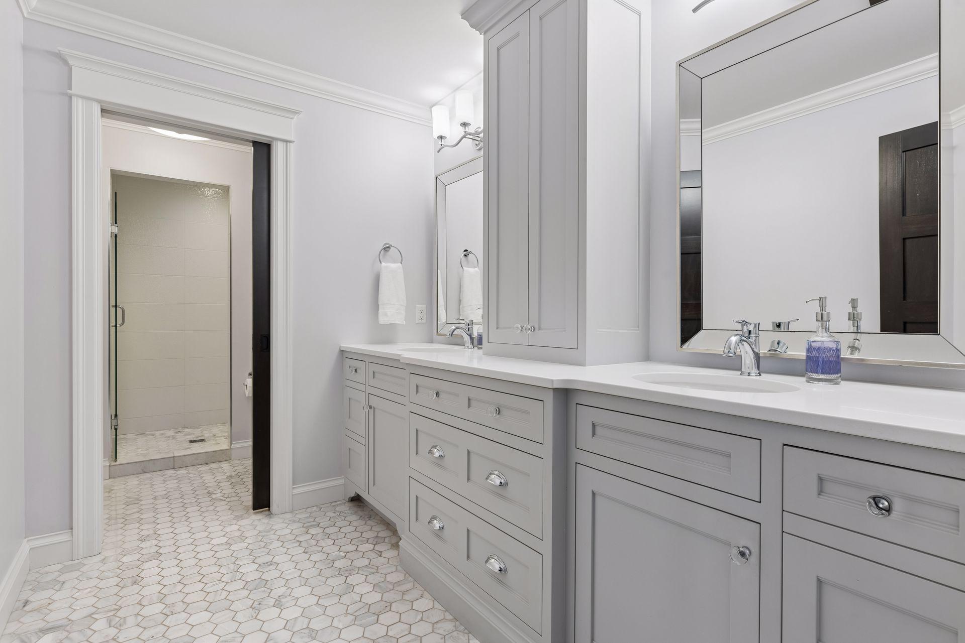 3/4 Bath w/ Dual Vanities - Upper Level