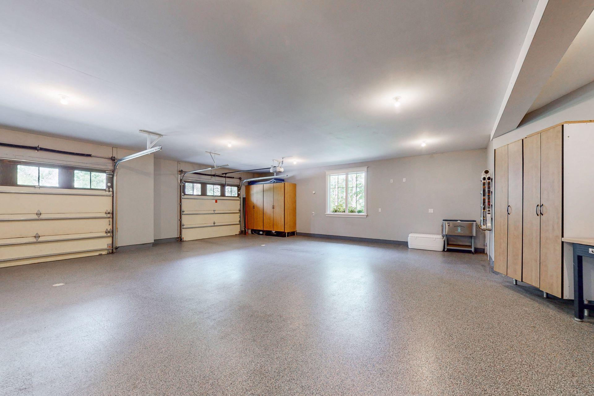 Garage - 1,400 sq ft, Epoxy Floor, Water Spigot, Two Floor Drains