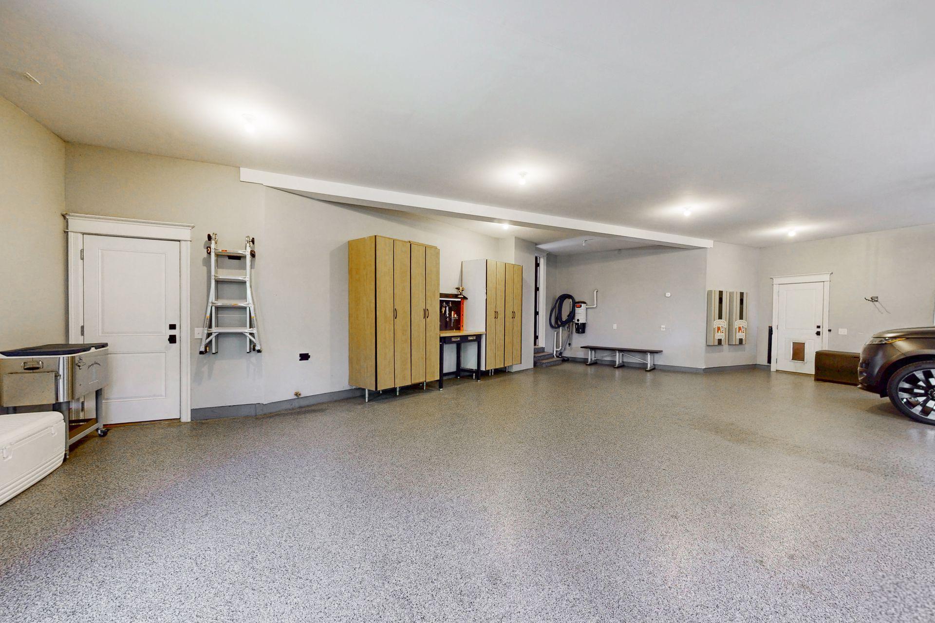 Garage - 1,400 sq ft, Epoxy Floor, Water Spigot, Two Floor Drains