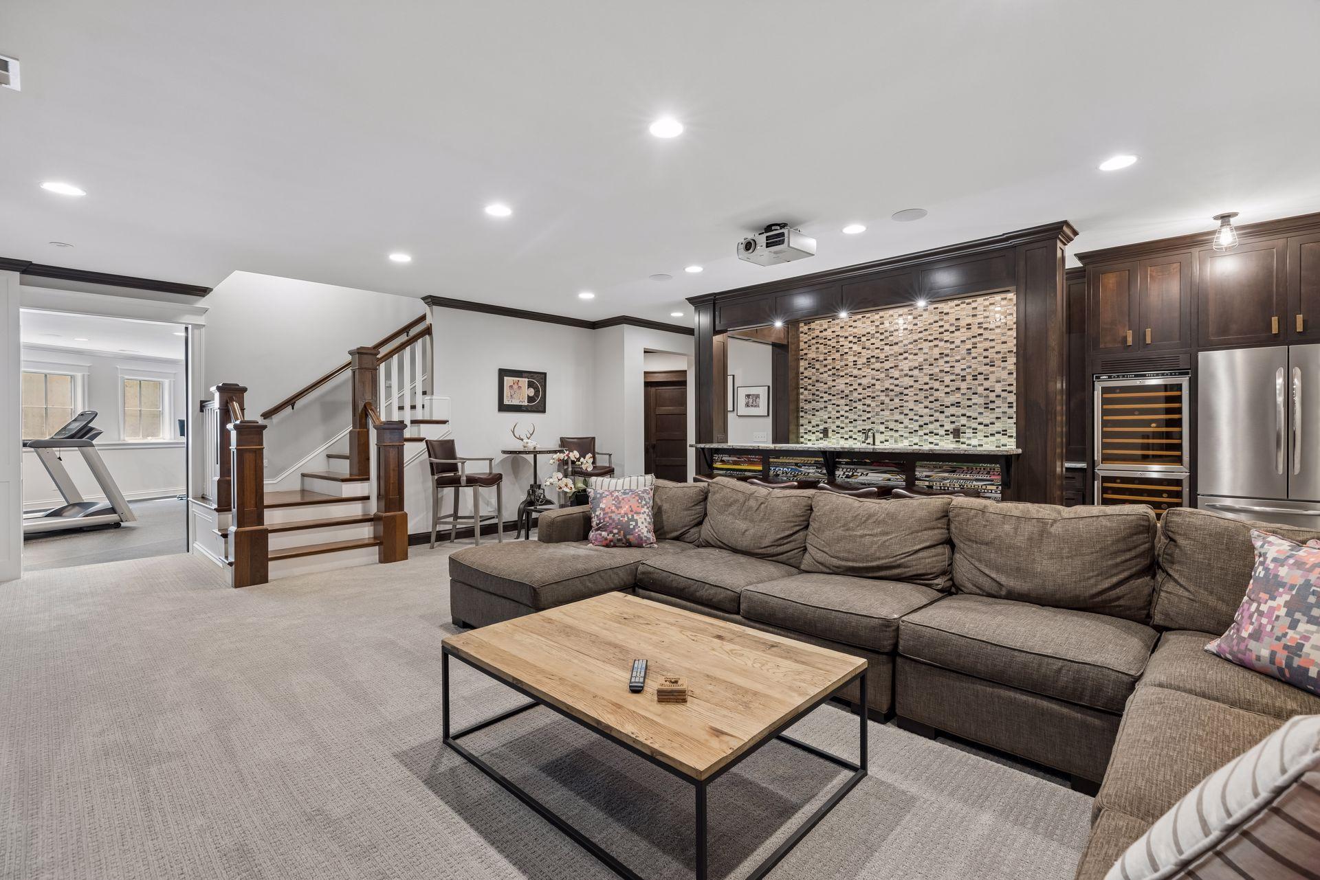 Family Room & Full Wet Bar